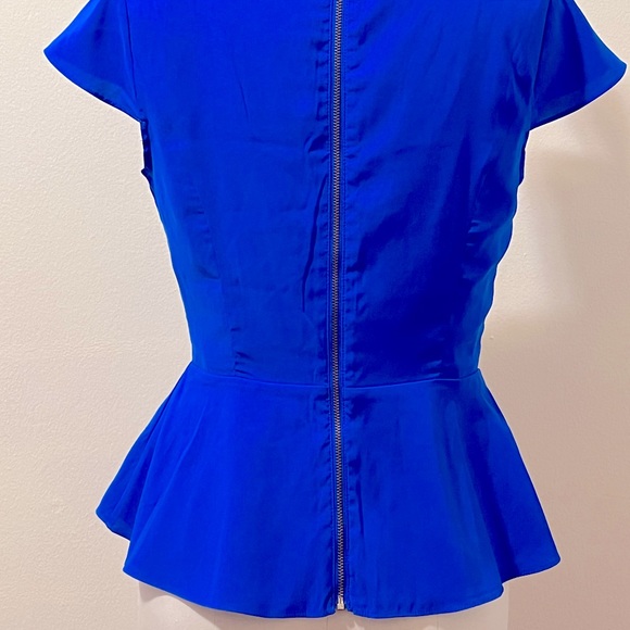 New Guess peplum hemline top - size S - Picture 6 of 6